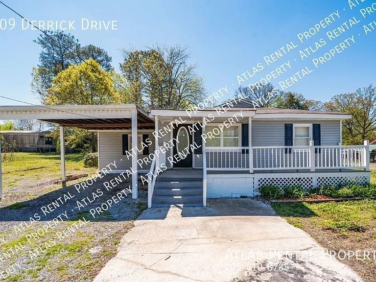 109 Derrick Dr — Photo 1