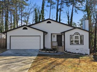 6381 Phillips Creek Dr, Lithonia, GA 30058