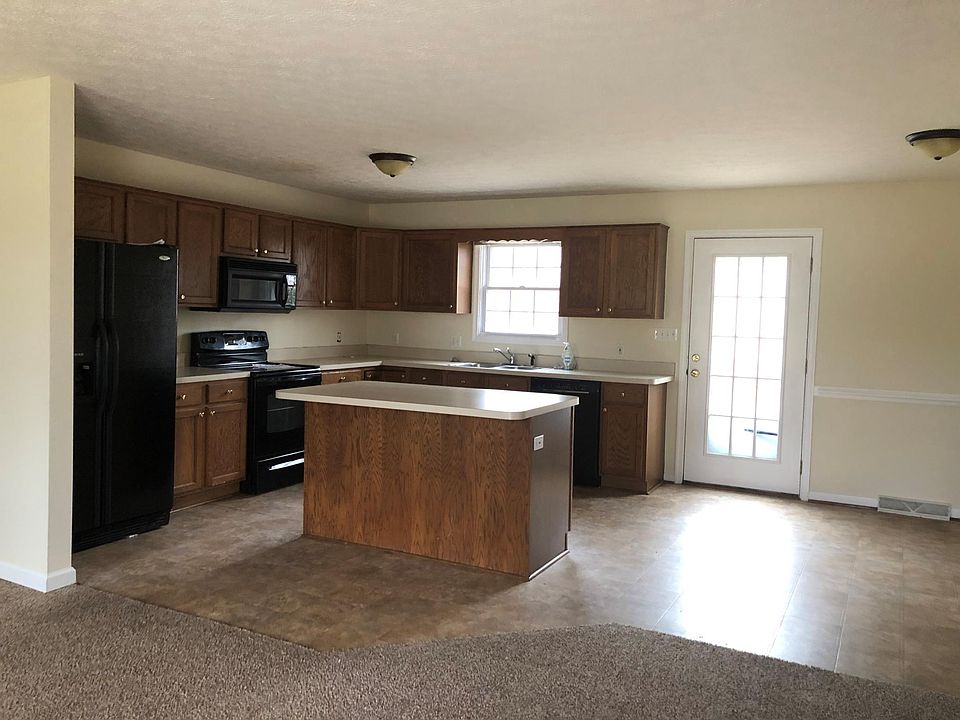 2nd image of 1027 N York Ln