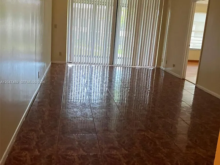 204 Lake Pointe Dr #208 — Photo 6