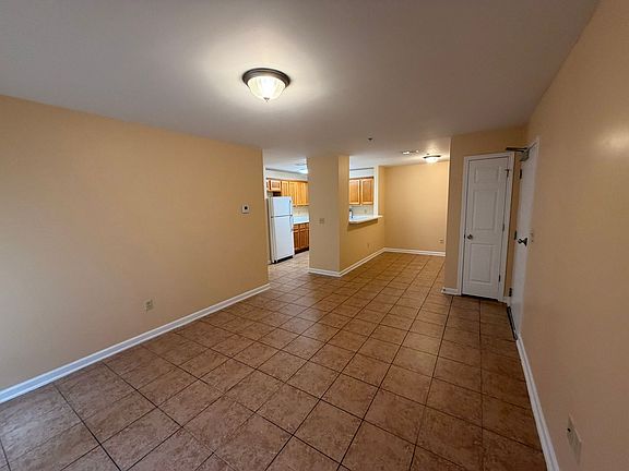 3rd image of 1411 Rocky Ln APT 9