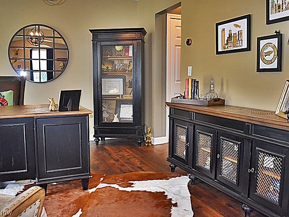 4th image of 7832 Benton Ln