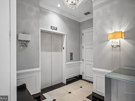 5th image of 1881 N Nash St #Penthouse 8