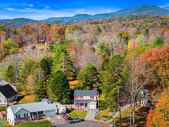 4th image of 123 Aspen Ln