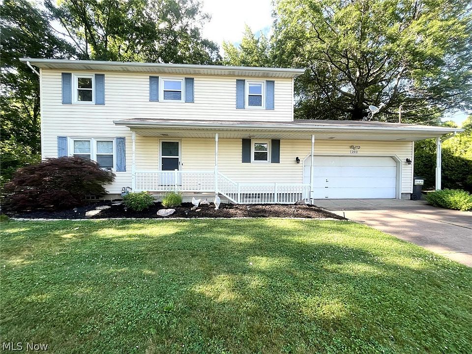1st image of 203 Sassafras Dr