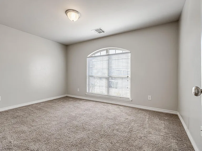3305 NW 161st St — Photo 18