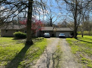 18490 Shaw Rd, Chagrin Falls, OH 44023