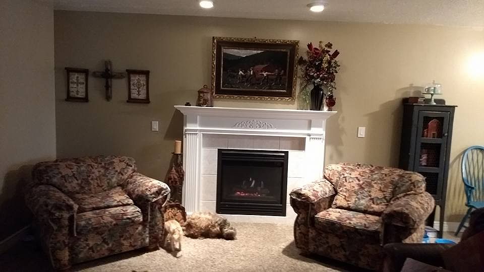 2nd image of 30 Benchview Dr
