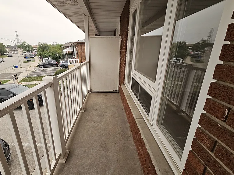 99 Albany Dr #MAIN FLOOR — Photo 16