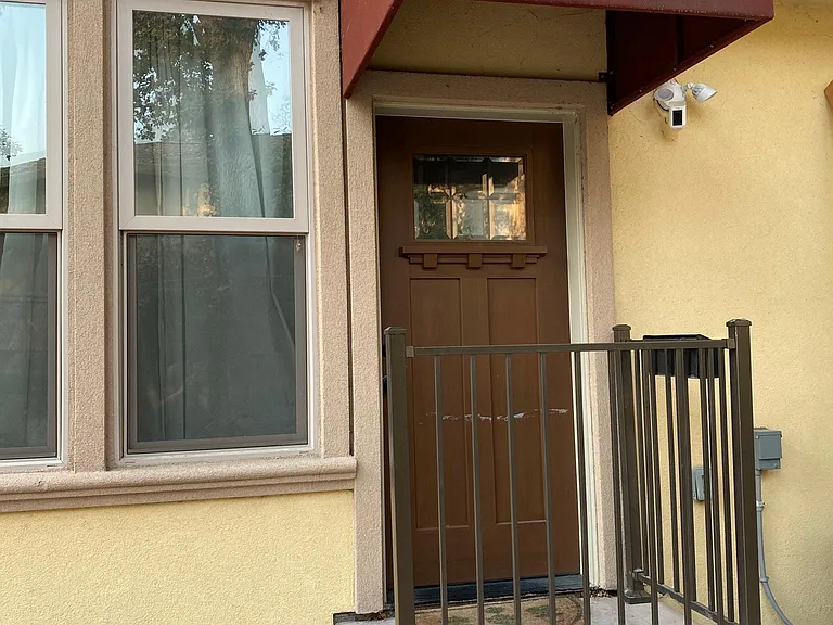 950 Yakima Dr — Photo 7