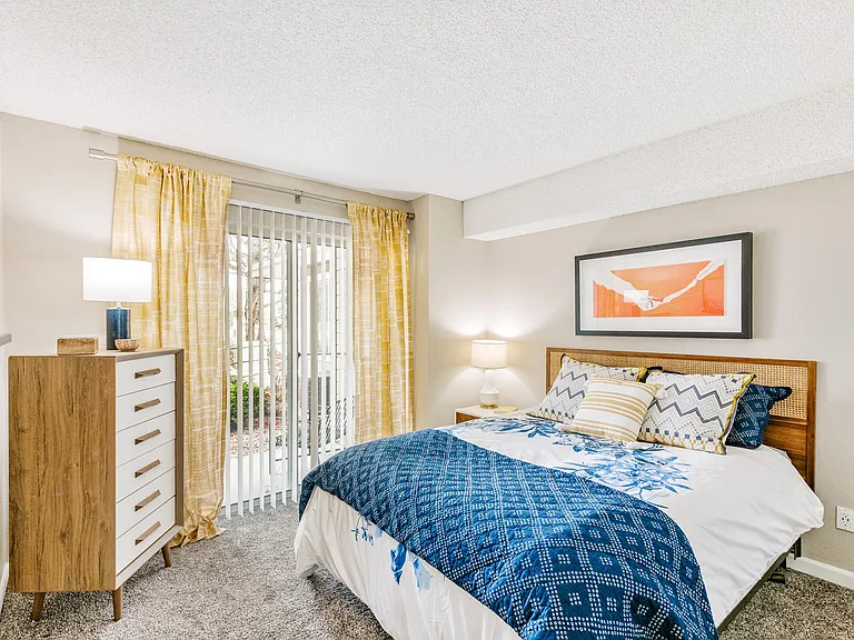 Sloan's Lake Apartments — Photo 7