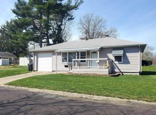 1201 S 18th St, Pekin, IL 61554