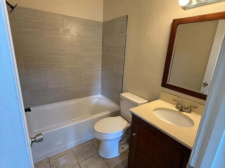 1608 Eastern Ave NE — Photo 4