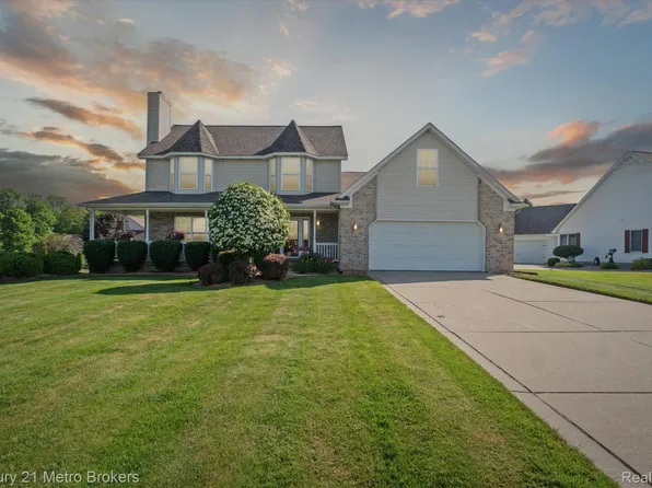 9145 Woodridge Dr, Davison, MI 48423