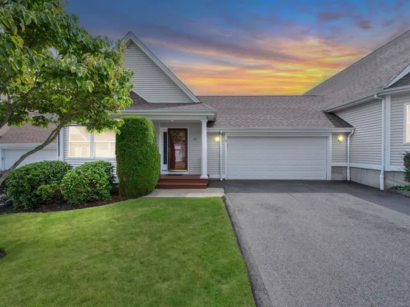 234 Summerfield Gardens #234, Shelton, CT 06484