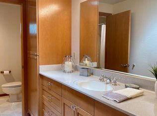 1353 Ryan Dr, Medford, OR 97504