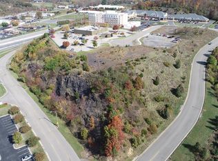 9 Village Cir, Bristol, VA 24201