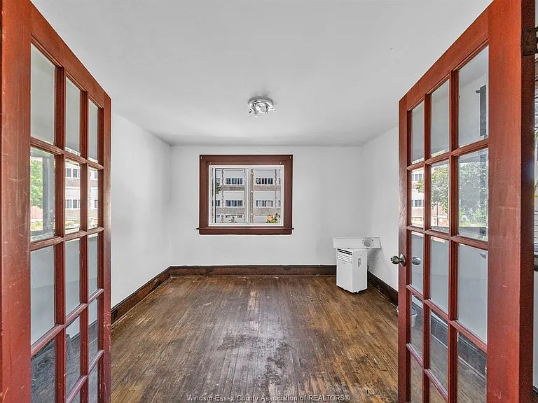 527 McEwan Ave #UPPER — Photo 6