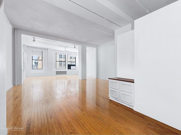 4th image of 718 Broadway APT 8A