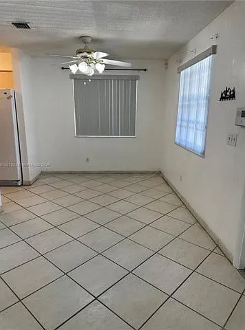 4 bed, 2.0 bath, 1092 sqft, $3,100 — Photo 4