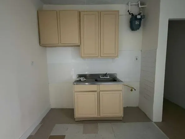 3534 Bronx Boulevard image 1 of 7