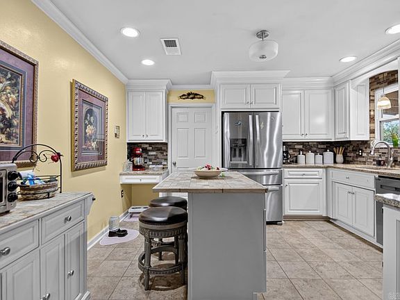 4th image of 1207 Dyson Dr