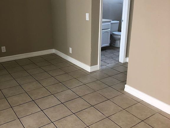 4th image of 4057 Marlborough 4057-14 #6279385