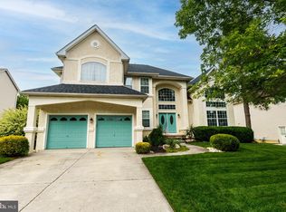 5 Canyon Dr, Berlin, NJ 08009