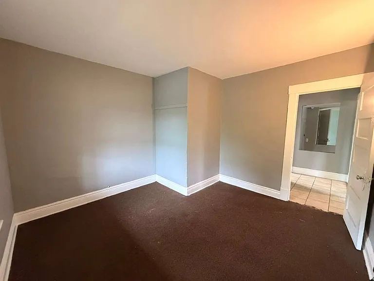 2621 Lawrence Ave #2 — Photo 4