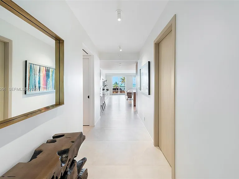 19242 Fisher Island Dr #19242 — Photo 11