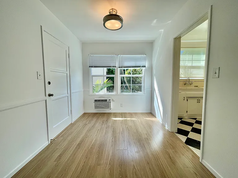 1401 N Fairfax Ave #102 — Photo 5
