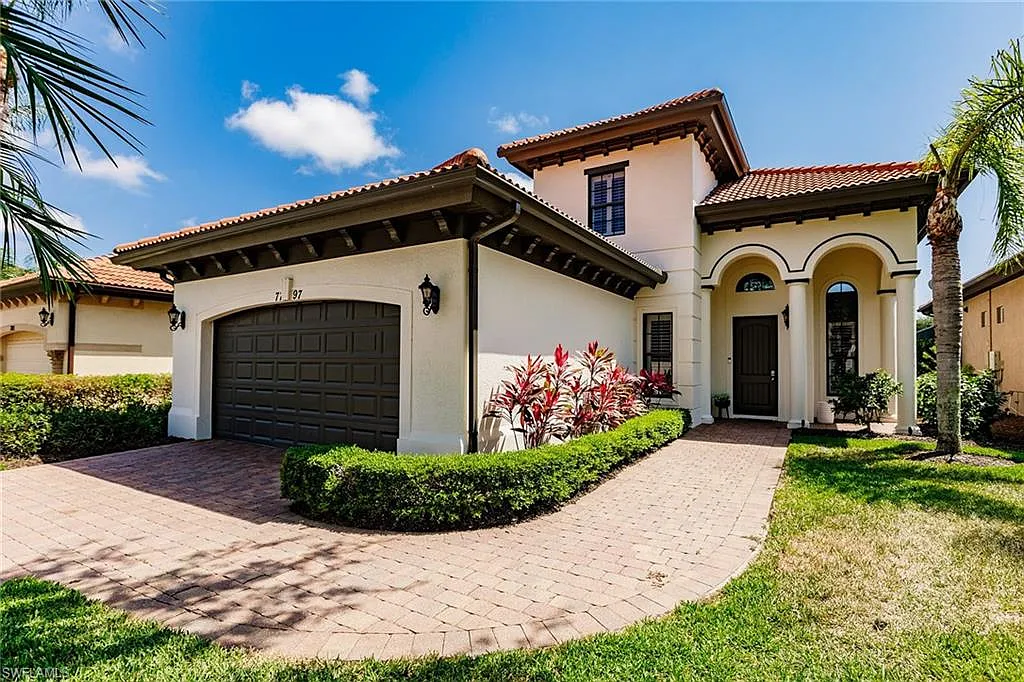 2 bed, 2.5 bath, 2871 sqft, $15,000 — Photo 3