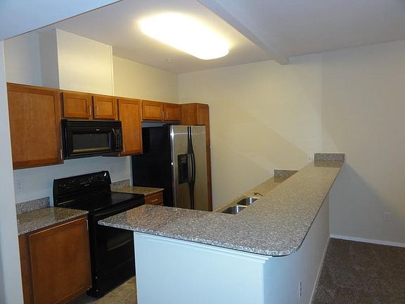 4th image of 4200 E Commerce Way Unit 612