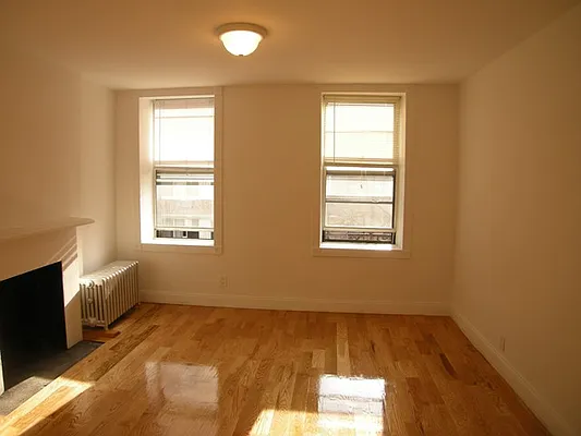 Rented by Vickers Realty | media 6