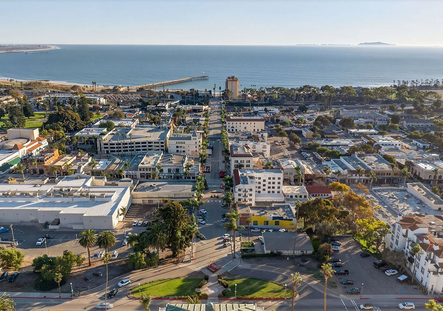 Sunset View Condo in the Heart of Downtown Ventura! — Photo 4
