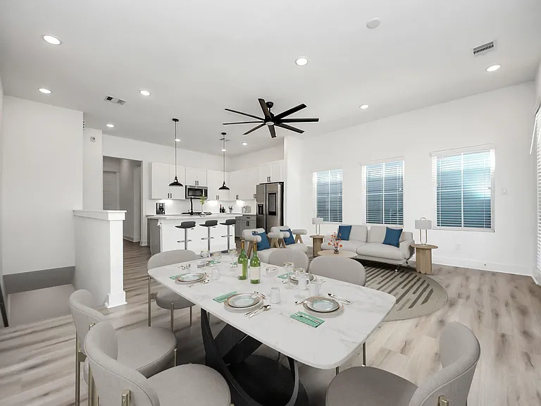3010 Jensen Springs Ln — Photo 11