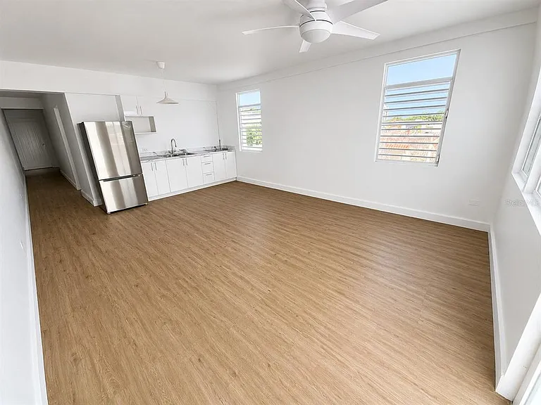 2844 Roosevelt #301 — Photo 1