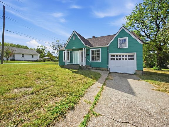 5th image of 2303 N Farmer Avenue
