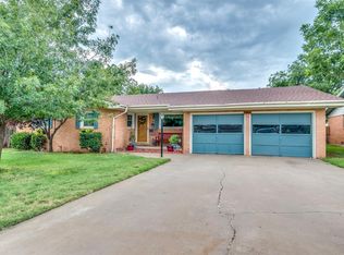 1207 Ennis St, Plainview, TX 79072