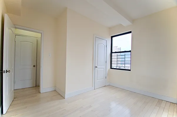 Rented by Compass | media 12