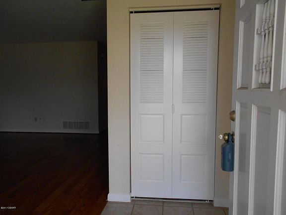 5th image of 215 Forest Hills Blvd