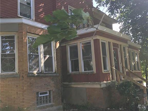 2nd image of 2007 W Genesee St