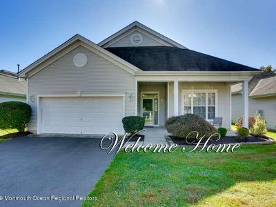 4 Quicksilver Ct, Lakewood, NJ, 08701