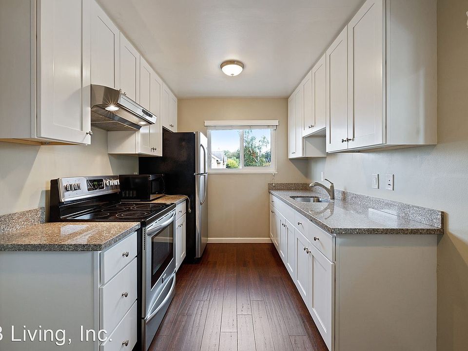 1st image of 118 Poplar Ave APT 2