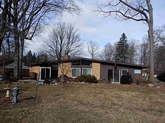 3rd image of 516 Widener Ln
