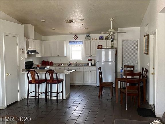 2nd image of 1164 Hassell Ave