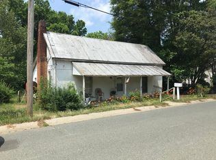 19607 Oak St, Cornelius, NC 28031
