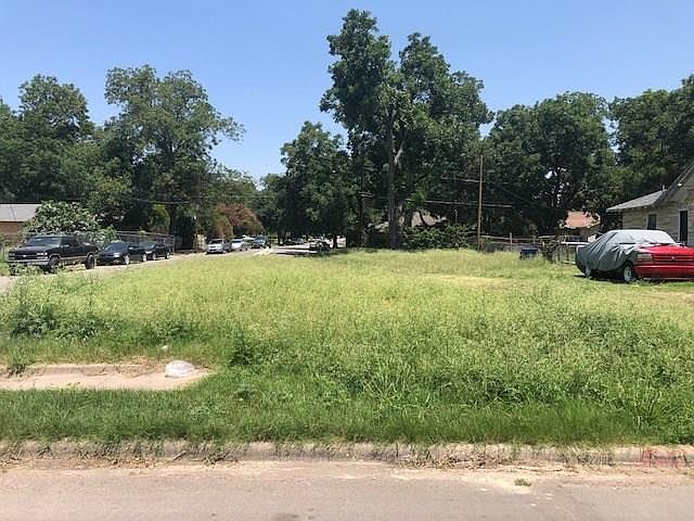 2nd image of 3003 Jerome St Lot 1
