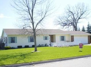 5351 Pilgrim Dr, Saginaw, MI