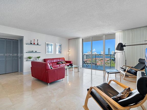 4th image of 2851 NE 183rd St APT 1901E